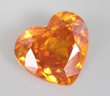 Кулон со сфалеритом 3,9 карата и цаворитом