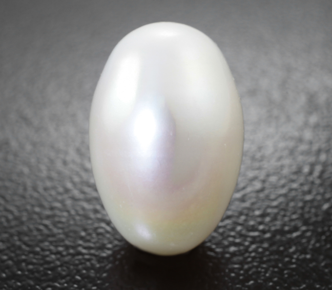 Крупная морская жемчужина 12,82 карата
