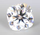 Бесцветный муассанит топовой огранки 5,11 карата 