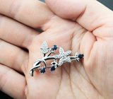 Замечательная серебряная брошь с насыщенно-синими сапфирами