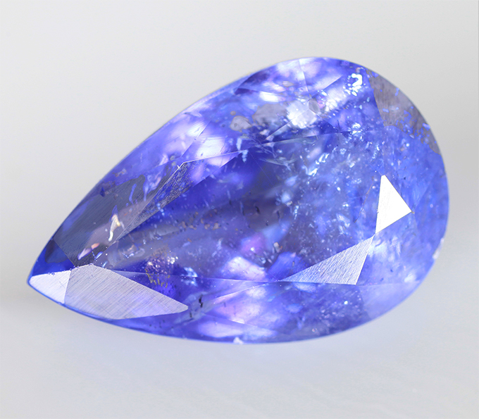 Яркий насыщенный танзанит 6,26 карата