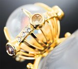 Кольцо с крупным лунным камнем 11,34 карата и разноцветными сапфирами