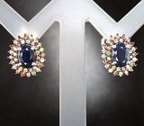 Серебряные серьги с насыщенно-синими и разноцветными сапфирами бриллиантовой огранки