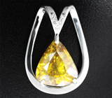 Кулон с крупным желто-зеленым сфеном 7,69 карата и бесцветными цирконами Серебро 925