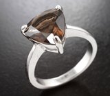 Стильное серебряное кольцо с дымчатым кварцем