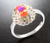 Яркое серебряное кольцо с ограненным мексиканским опалом и разноцветными сапфирами бриллиантовой огранки Серебро 925