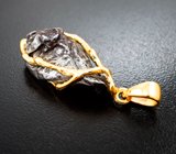 Двусторонний золотой кулон с осколком Сихотэ-Алинского метеорита 24,67 карата