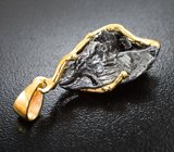 Двусторонний золотой кулон с осколком Сихотэ-Алинского метеорита 24,67 карата