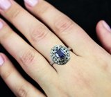 Превосходное серебряное кольцо с насыщенно-синим и разноцветными сапфирами бриллиантовой огранки