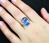 Золотое кольцо с крупным насыщенным флюоритом со сменой цвета 6,6 карата