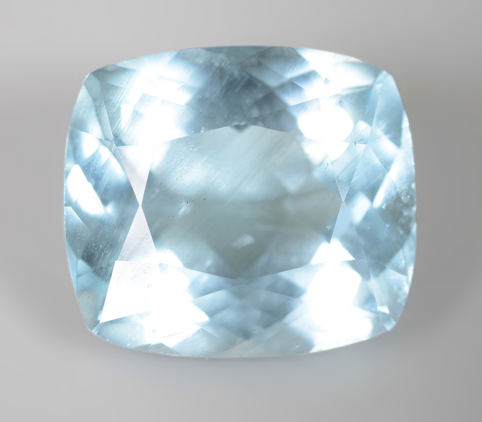 Аквамарин 8,71 карата