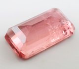 Крупный оранжевато-красный турмалин 7,05 карата