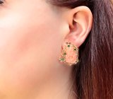 Массивные золотые серьги с резными solid кораллами 15,35 карата, россыпью изумрудов и бриллиантами Золото