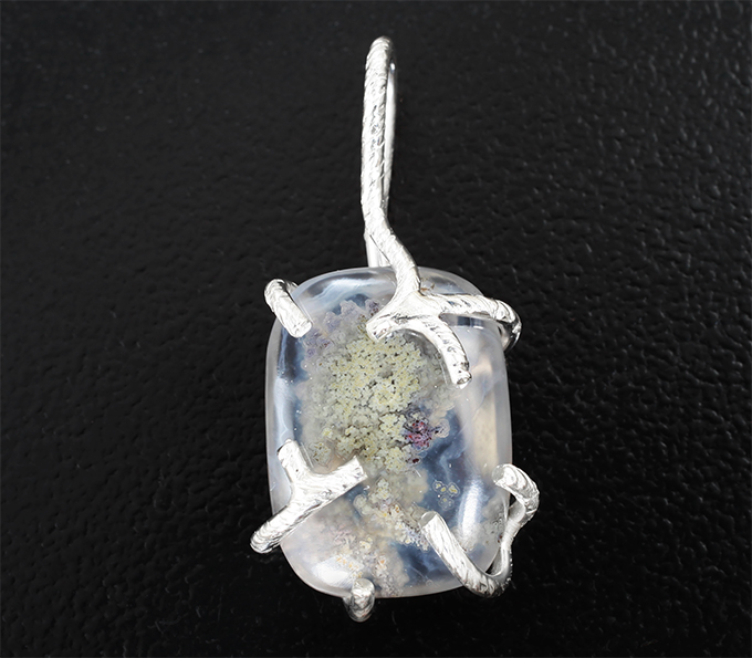 Кулон с дендритическим агатом 4,36 карата