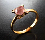 Золотое кольцо с полихромным уральским александритом 0,96 карата и бриллиантами Золото