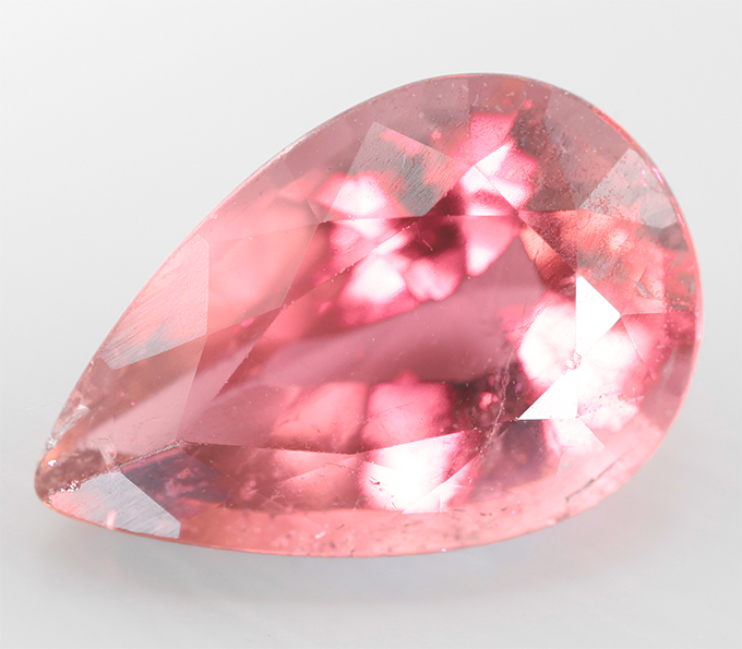 Розовый турмалин 2,33 карата