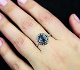 Серебряное кольцо с синим и разноцветными сапфирами бриллиантовой огранки