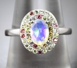 Серебряное кольцо с ограненным эфиопским опалом и разноцветными сапфирами бриллиантовой огранки