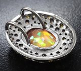 Комплект с ограненными эфиопскими опалами 6,73 карата и разноцветными сапфирами