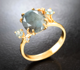 Золотое кольцо с крупным полихромным, яркими "неоновыми" уральскими александритами 4,77 карата и бриллиантами