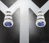 Эффектные серебряные серьги с синими сапфирами и черными шпинелями