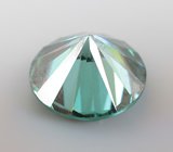 Голубовато-зеленый муассанит высокой чистоты 1,3 карата