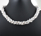 Золотое колье с «гроздьями» серебристого жемчуга 349 карата