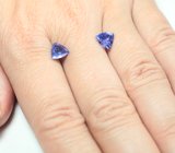 Пара насыщенных танзанитов 2,3 карата