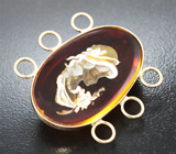 Звено браслета с резным янтарем 13,37 карата