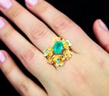Золотое кольцо с невероятной красоты уральским изумрудом высоких характеристик 2,15 карата, цаворитами и бриллиантами