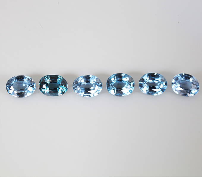 Набор из 6 синих шпинелей 1,32 карата