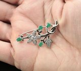 Изысканная серебряная брошь с изумрудами