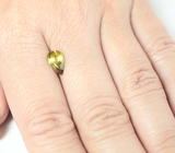 Зеленовато-желтый сфен 1,42 карата 