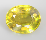 Зеленовато-желтый сфен 1,53 карата 