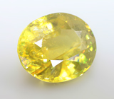 Зеленовато-желтый сфен 1,53 карата 