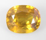 Зеленовато-желтый сфен 2,76 карата 