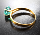 Золотое кольцо с ярким «неоновым» апатитом 2,15 карата и цаворитами Золото