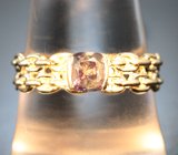 Золотое кольцо с насыщенным уральским александритом авторской огранки 0,42 карата