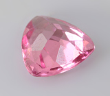 Пурпурно-розовая "неоновая" шпинель 0,16 карата 