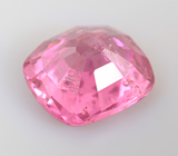 Неоново-розовая шпинель 0,78 карата 