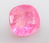 Неоново-розовая шпинель 0,24 карата 