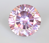 Крупный пурпурно-розовый муассанит 3,19 карата