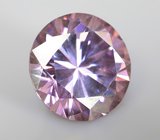 Крупный пурпурно-розовый муассанит 3,28 карата