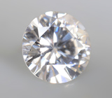 Бесцветный муассанит 0,57 карата 