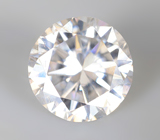 Бесцветный муассанит 0,94 карата 