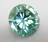 Крупный голубовато-зеленый муассанит 5,09 карата