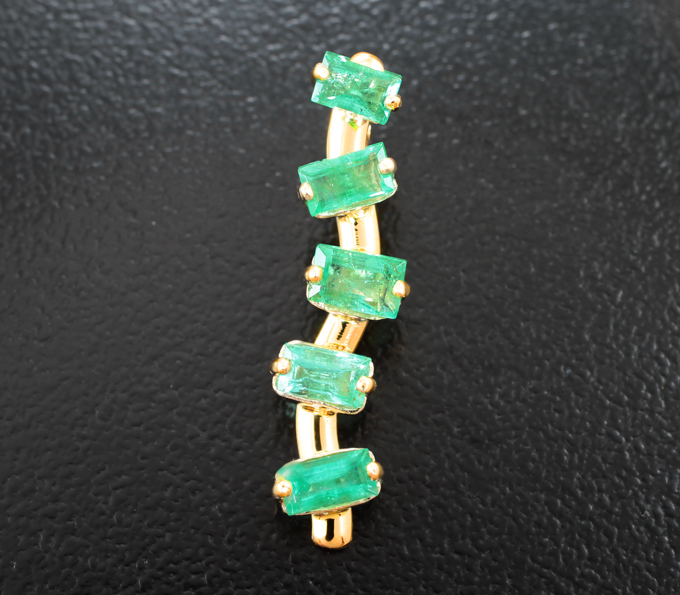 Золотой кулон с уральскими изумрудами высокой чистоты 0,9 карата