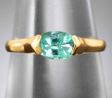 Золотое кольцо с ярким уральским изумрудом редкого оттенка 0,7 карата
