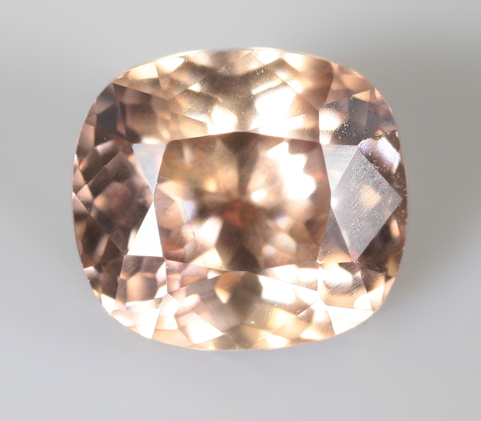 Оранжевый циркон 2,25 карата