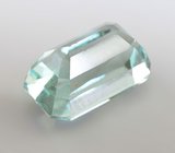 Чистейший зеленовато-голубой "неоновый" апатит 3 карата